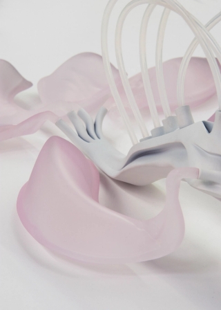 Marguerite Humeau, Mist, 2019. Julia Andréone.