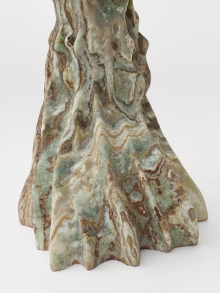 Marguerite Humeau, Fimbria, 2025.