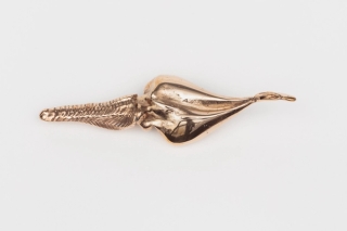 Marguerite Humeau, Shameless Venus, A 20-year-old female human has ingested a mole's brain, 2018.
