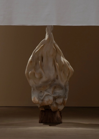 Marguerite Humeau, Torches, 2025. Julia Andréone.