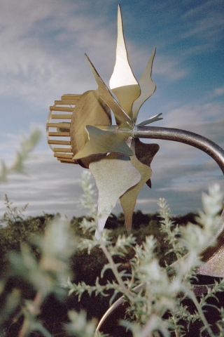 Marguerite Humeau, Orisons, 2023.