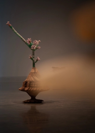 Marguerite Humeau, meys, 2023. White Cube (Julia Andréone