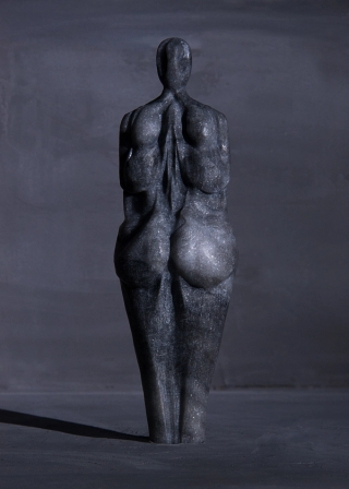Marguerite Humeau, Birth Canal, 2018. Julia Andréone.