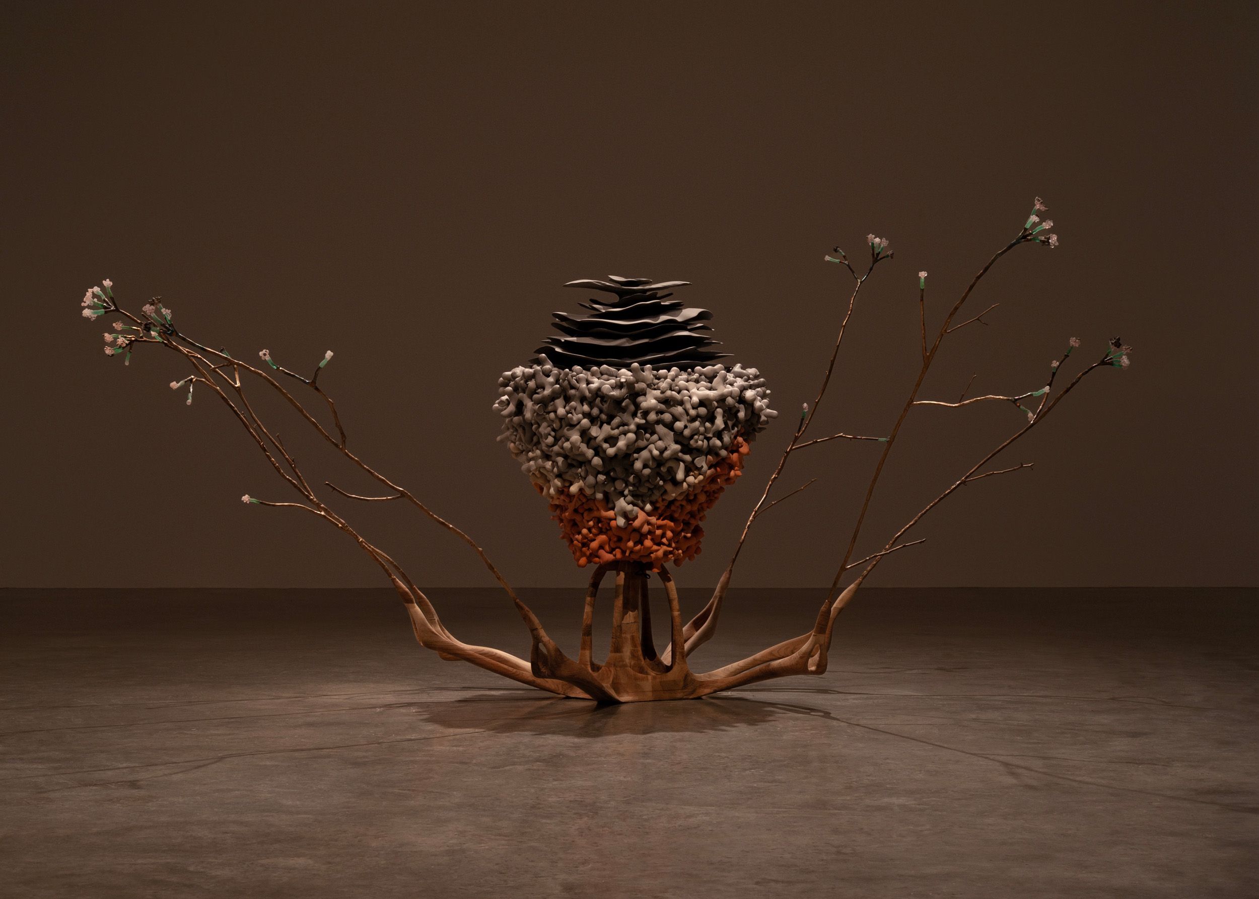 Marguerite Humeau, meys, 2023. White Cube (Julia Andréone