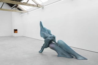Marguerite Humeau, Mist, 2019. Eden Krsmanovic.