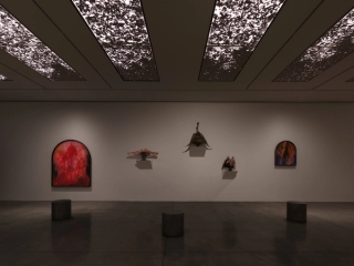 Marguerite Humeau, Scintille, 2026. White Cube (Frankie Tyska).