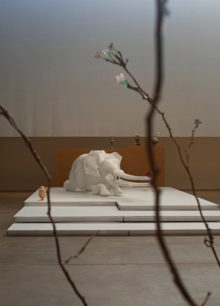 Marguerite Humeau, Torches, 2025. Julia Andréone.