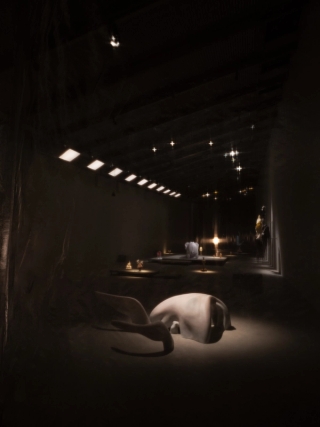 Marguerite Humeau, Torches, 2025. Mathilde Agius