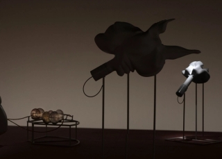 Marguerite Humeau, FOXP2, 2016. Palais de Tokyo, Spassky Fischer.