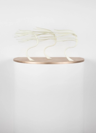 Marguerite Humeau, Solaris, 2021.