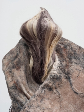 Marguerite Humeau, Skentu (The Conference in the Air IV-II “Nest”), 2024.