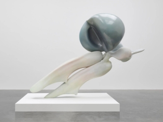 Marguerite Humeau, La Niña (Migrations), 2022.