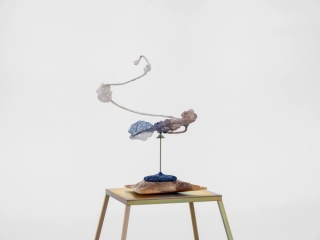 Marguerite Humeau, Dust, 2024. Photo © White Cube (Jeon Byung Cheol).