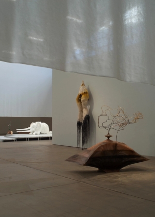 Marguerite Humeau, Torches, 2025. Julia Andréone.