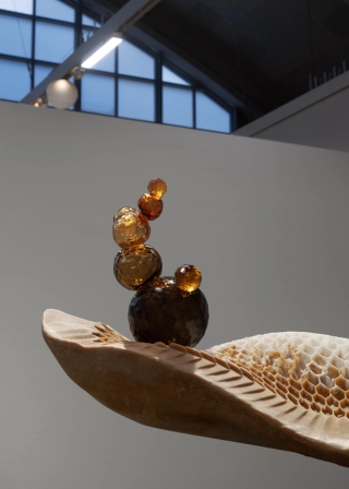 Marguerite Humeau, Torches, 2025. Julia Andréone.