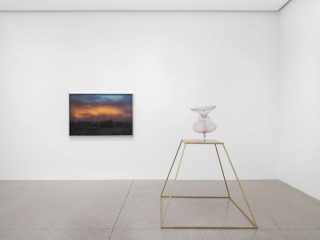 Marguerite Humeau, Dust, 2024. Photo © White Cube (Jeon Byung Cheol).