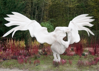 Marguerite Humeau, Sphinx Otto Protecting Earth from Humankind, 2017.