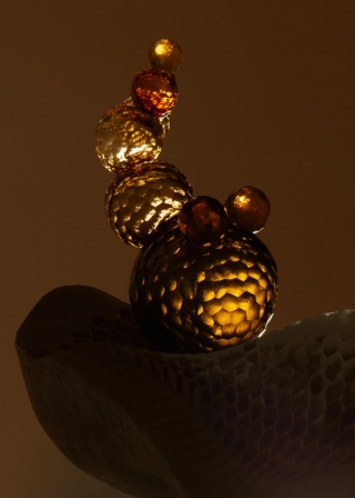 Marguerite Humeau, Torches, 2025. Julia Andréone.