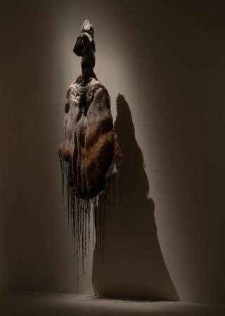 Marguerite Humeau, Torches, 2025. Julia Andréone.