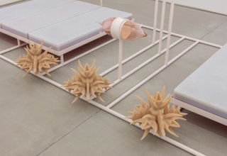 Marguerite Humeau, Harry's Body, 2017.