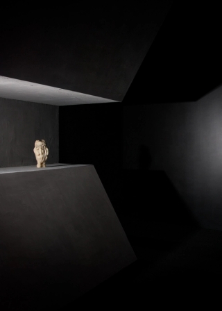Marguerite Humeau, Birth Canal, 2018. Julia Andréone.