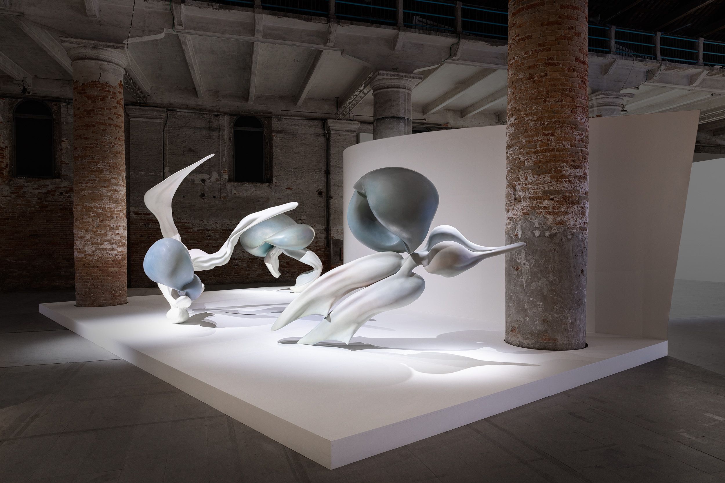Marguerite Humeau, Migrations, The Milk of Dreams, 2022. Roberto Marossi.