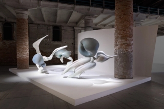 Marguerite Humeau, Migrations, The Milk of Dreams, 2022. Roberto Marossi.