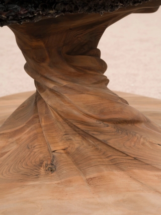 Marguerite Humeau, Skult (The Uprooted), 2024.