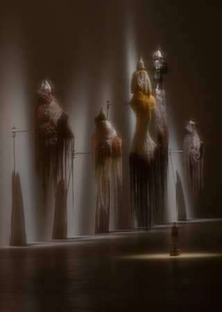 Marguerite Humeau, Torches, 2025. Julia Andréone.