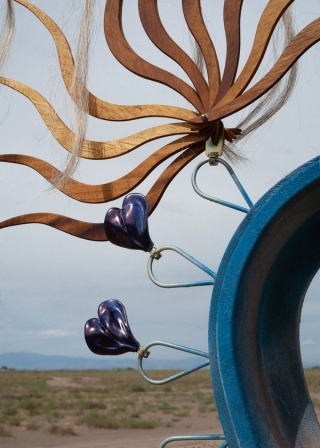 Marguerite Humeau, Orisons, 2023.