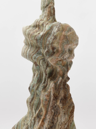 Marguerite Humeau, Fimbria, 2025.