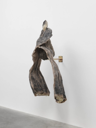 Marguerite Humeau, Skinu (The Conference in the Air IV-I “Flying Nest”), 2024.