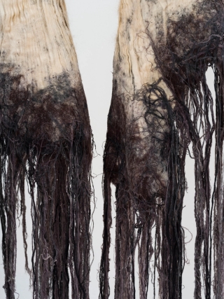 Marguerite Humeau, Skipe (The Conference in the Air I), 2024.