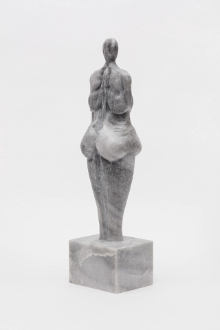 Marguerite Humeau, Black Spirit, A female human of an unknown age has ingested a Tasmanian devil's brain, 2018.