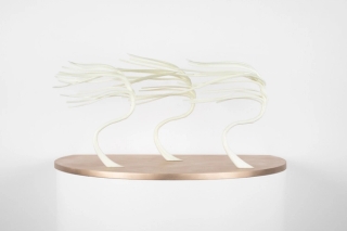 Marguerite Humeau, Solaris, 2021.