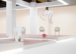 Marguerite Humeau, FOXP2, 2016. Palais de Tokyo, Spassky Fischer.