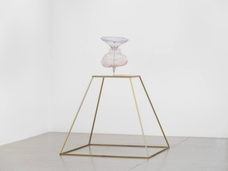 Marguerite Humeau, Dust, 2024. Photo © White Cube (Jeon Byung Cheol).