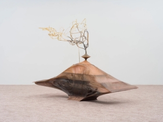 Marguerite Humeau, Skyla (The Inhabited Loneliness), 2024.