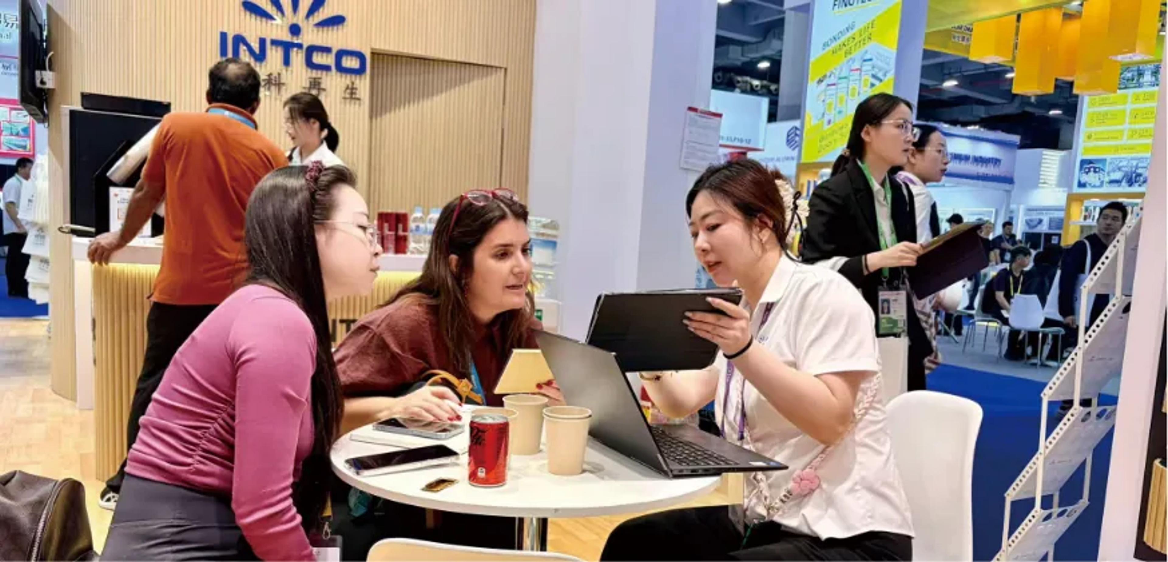 INTCO DECOR at an international trade fair (6 of 8)