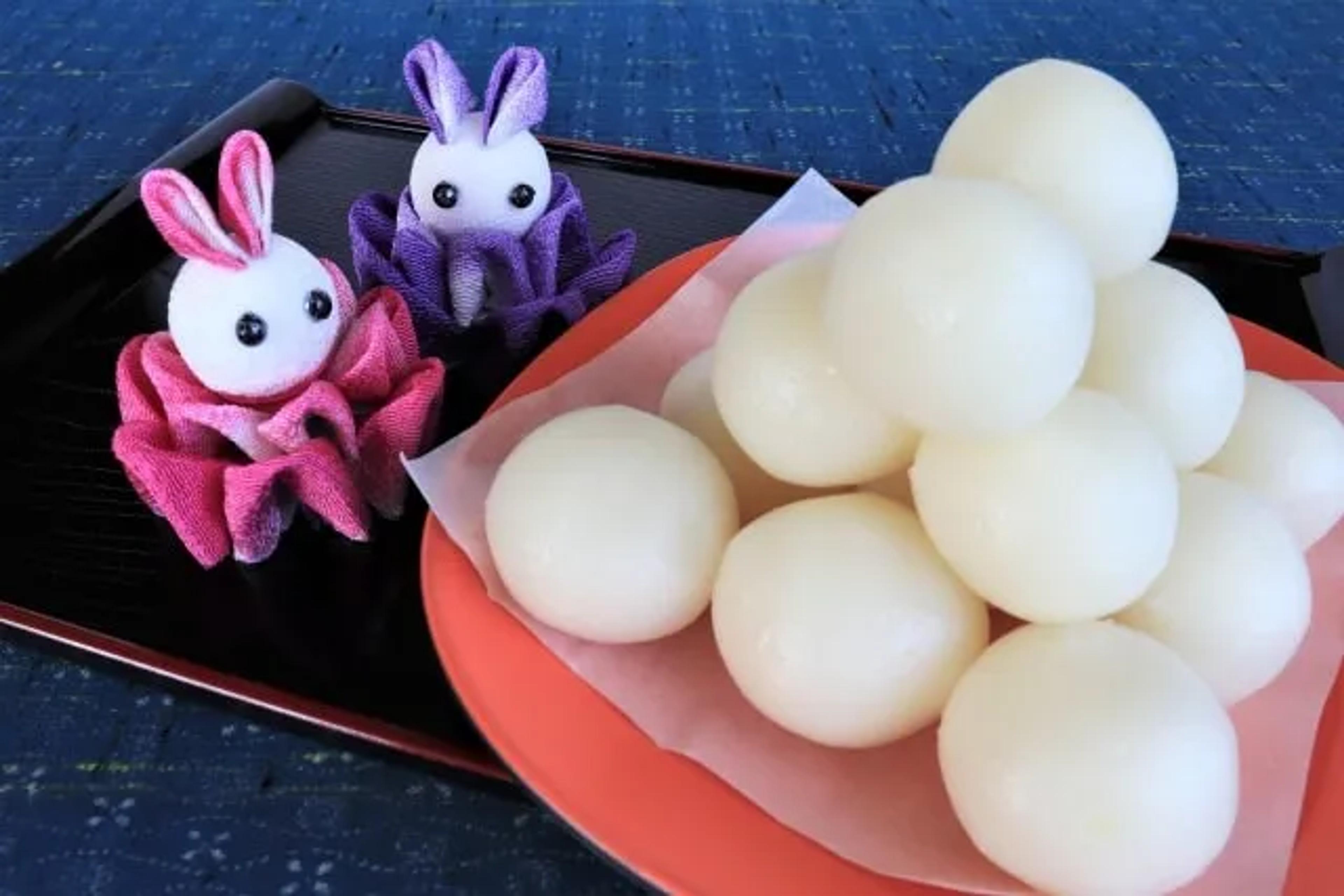 mochi and mochi rabbits for moon watching in Japan for September