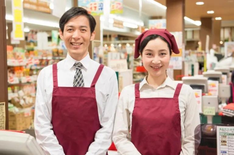 image of store clerks greeting