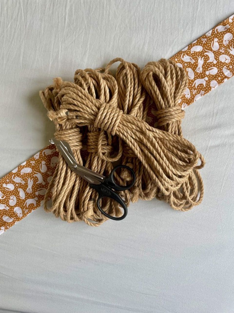 Prepared jute ropes from the Ropelash shop