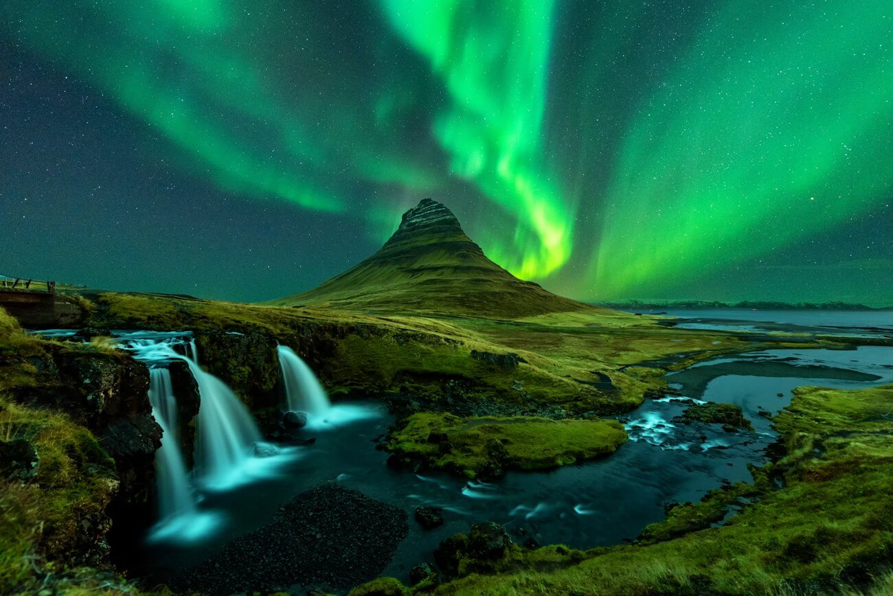 Iceland in August 2023: Weather, Northern Lights & 10 BEST things to do!