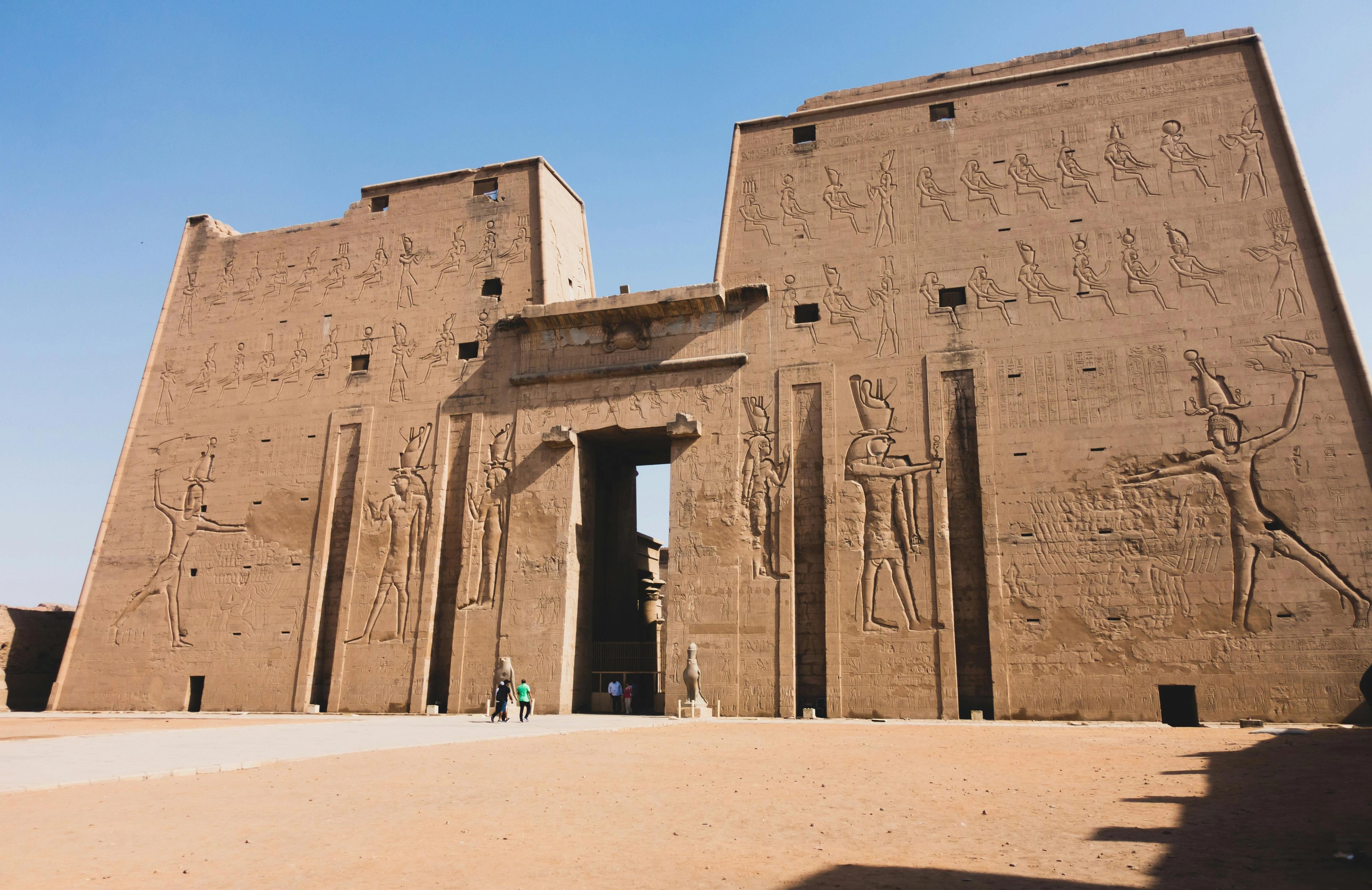 Land Transfer from Luxor to Aswan via Edfu & Kom Ombo  2