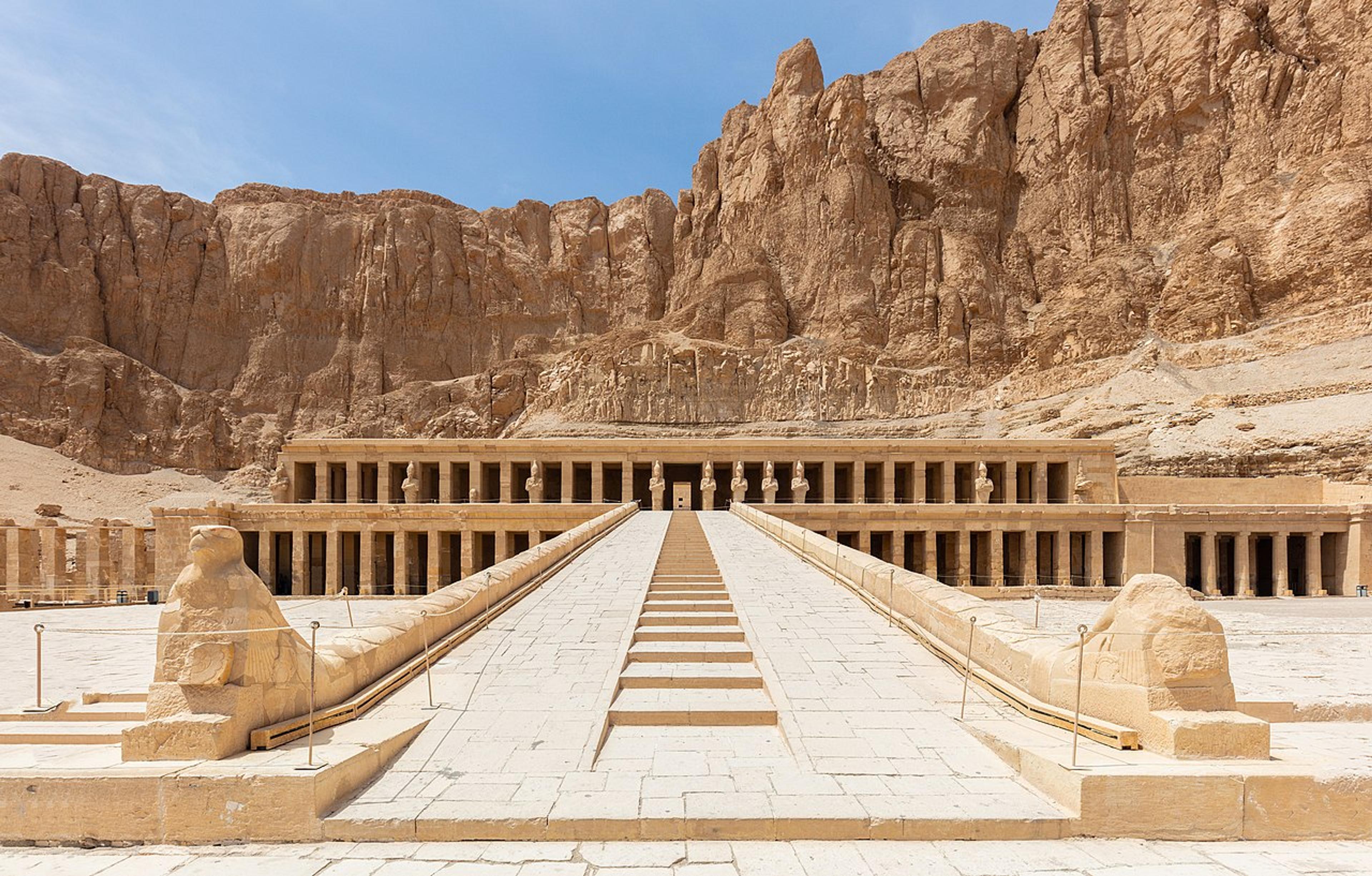 West Bank Highlights Day Tour
