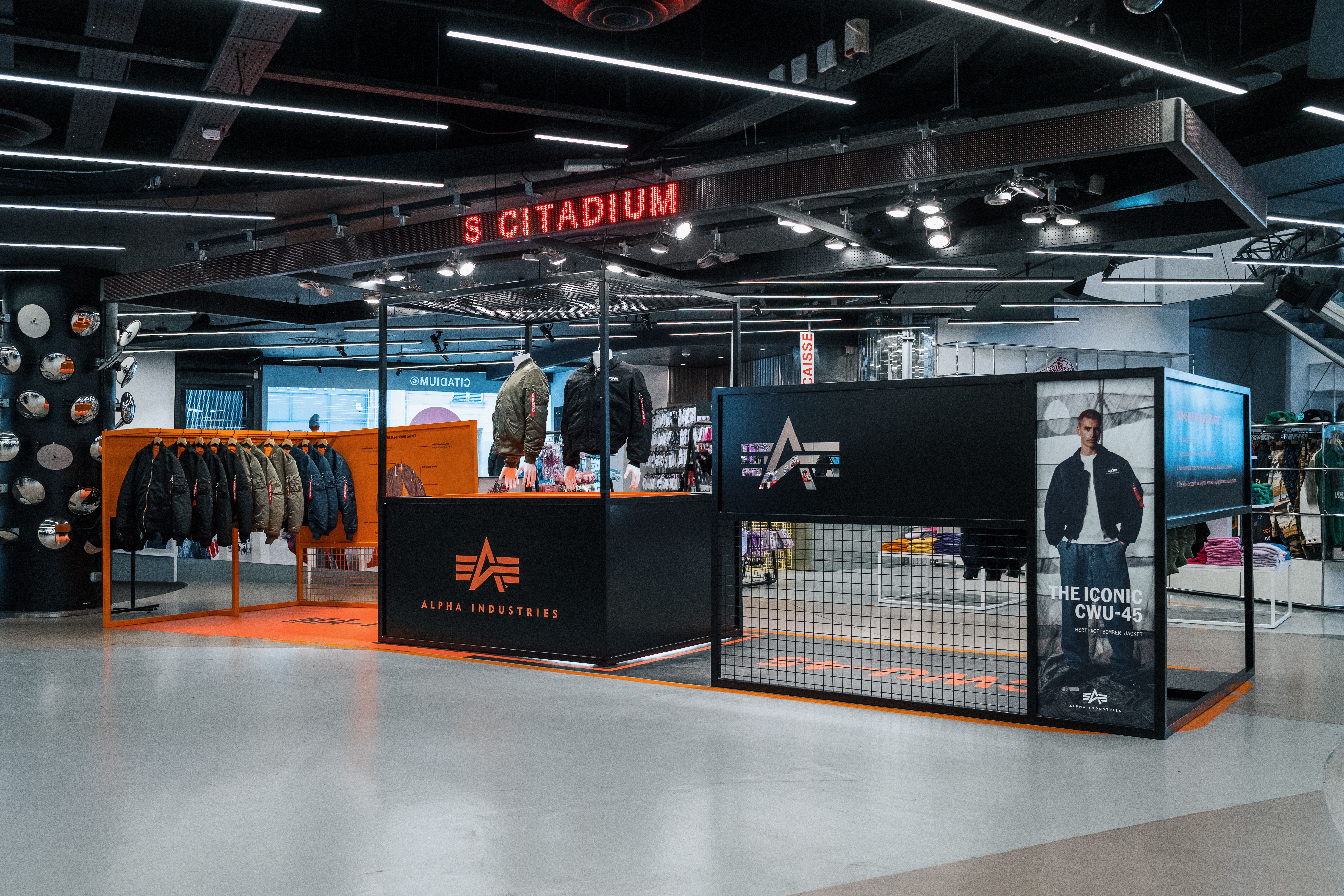 ALPHA INDUSTRIES CWU-45 / MA1 - store installation