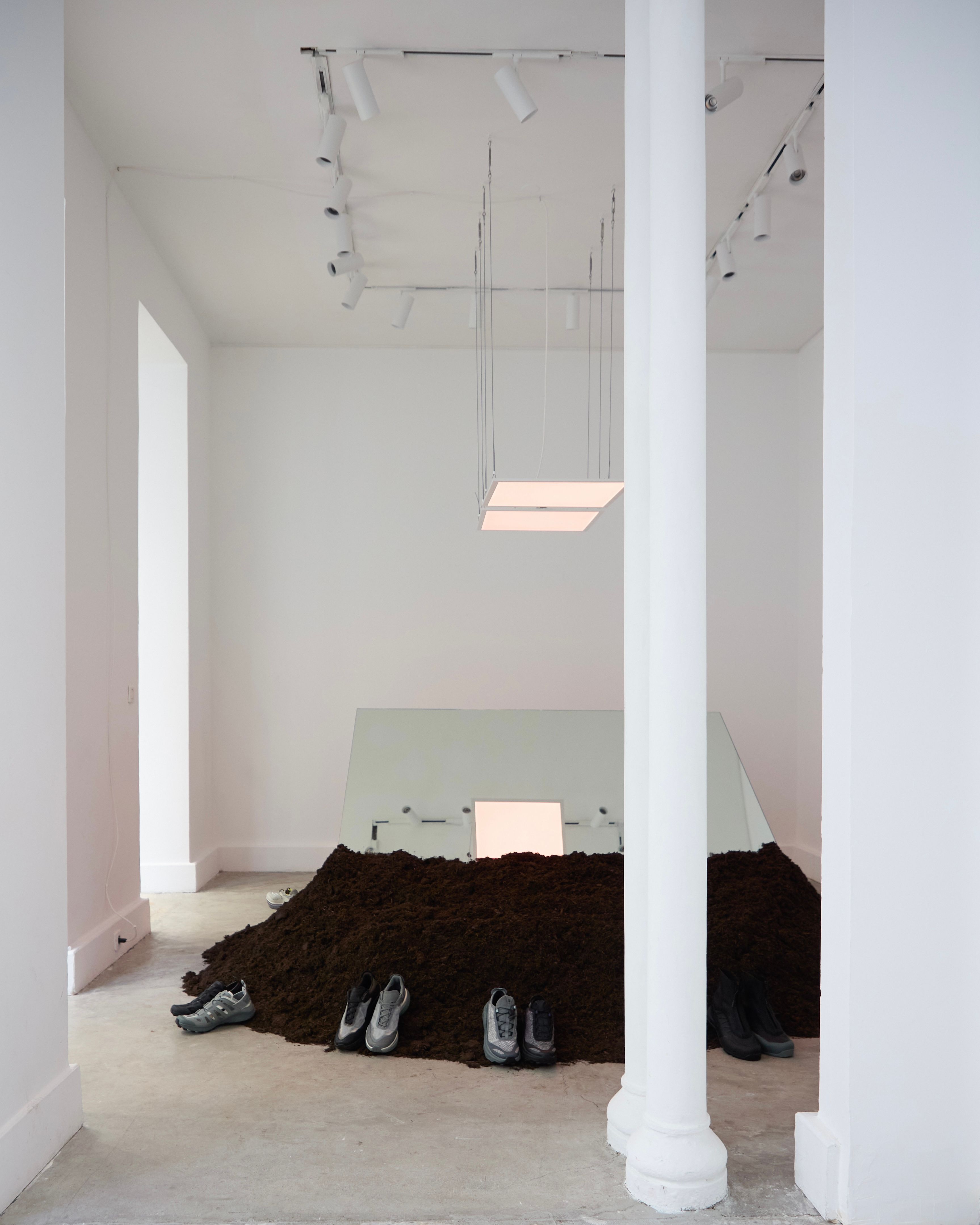 SALOMON PFW25 - showroom