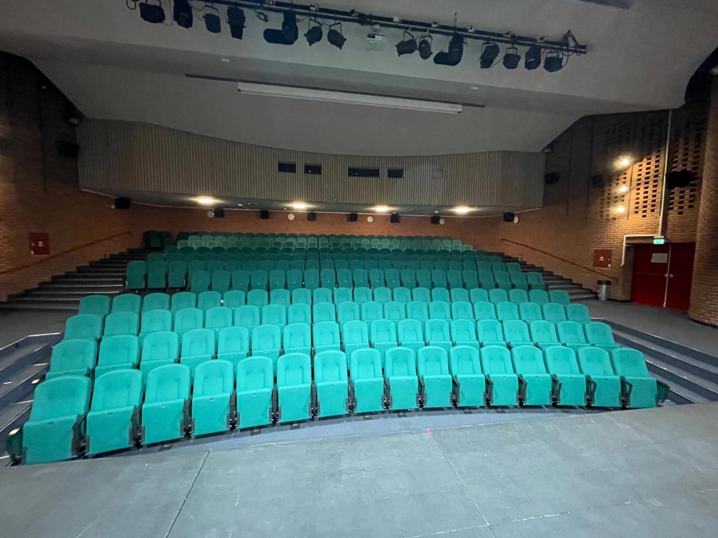 Kinosalen på Nome kino med plass til 251 gjester