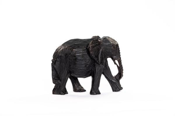 Statuette éléphant  en bois 