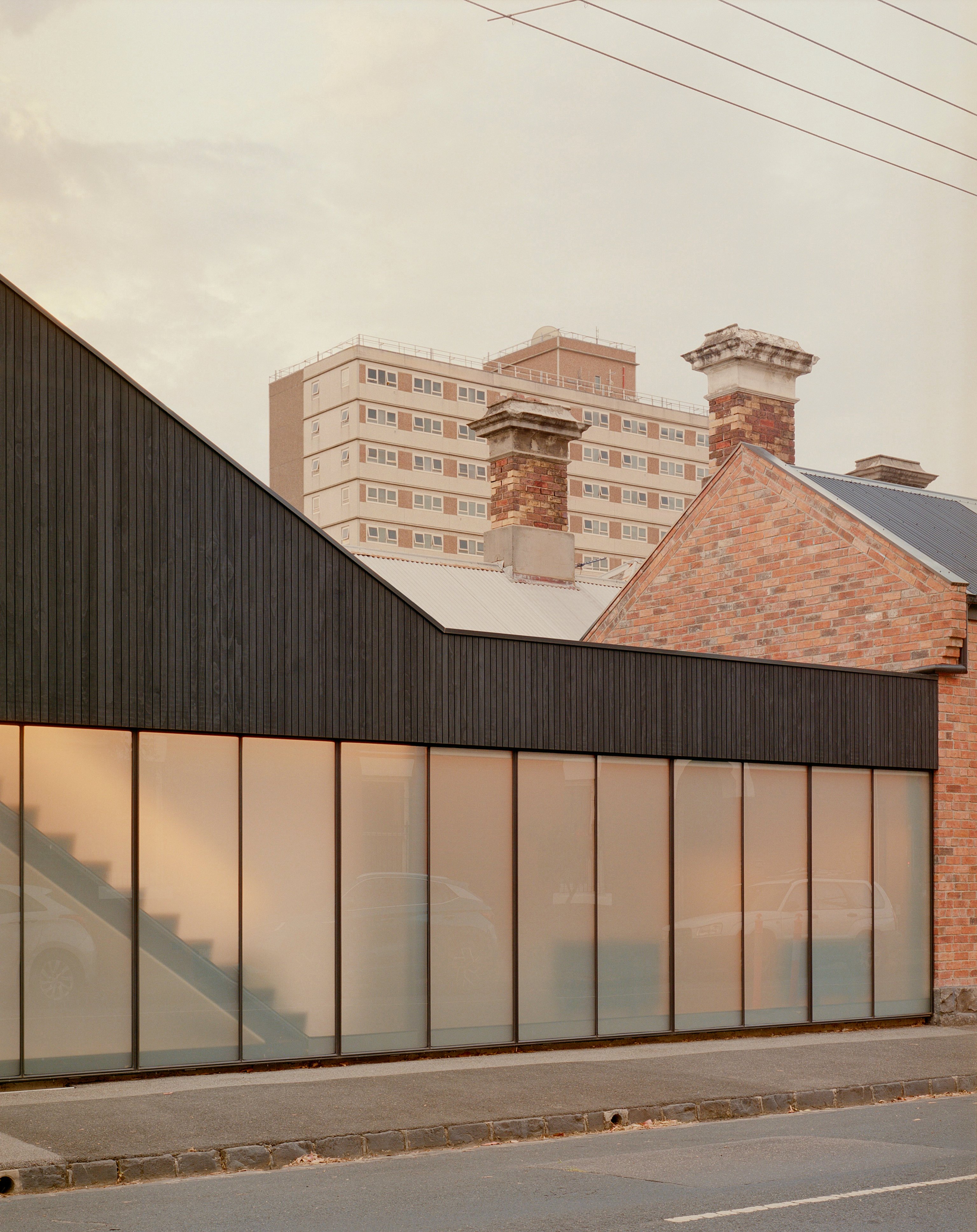 Contemporary extension of House B by Kart Projects